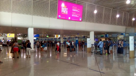 Athens-airport-check-in-hall-august-2017-0001