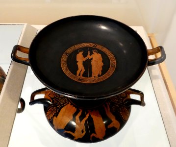 Athlete and trainer, kylix Type B, attributed to the Eretria Painter, Greek-Attic, c. 435-430 BC, red-figure terracotta - Blanton Museum of Art - Austin, Texas - DSC07638
