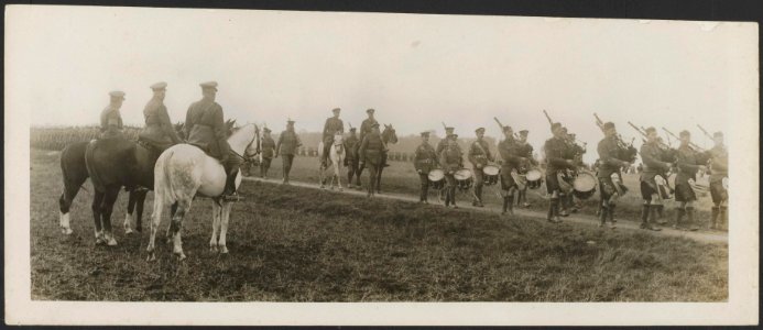 At the inspection of the Guards by H.R.H. the Duke of Connaught., Bestanddeelnr 158-1807