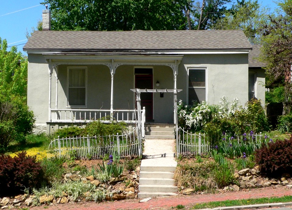 Atchison, Kansas 209 N. 2nd St from E 1