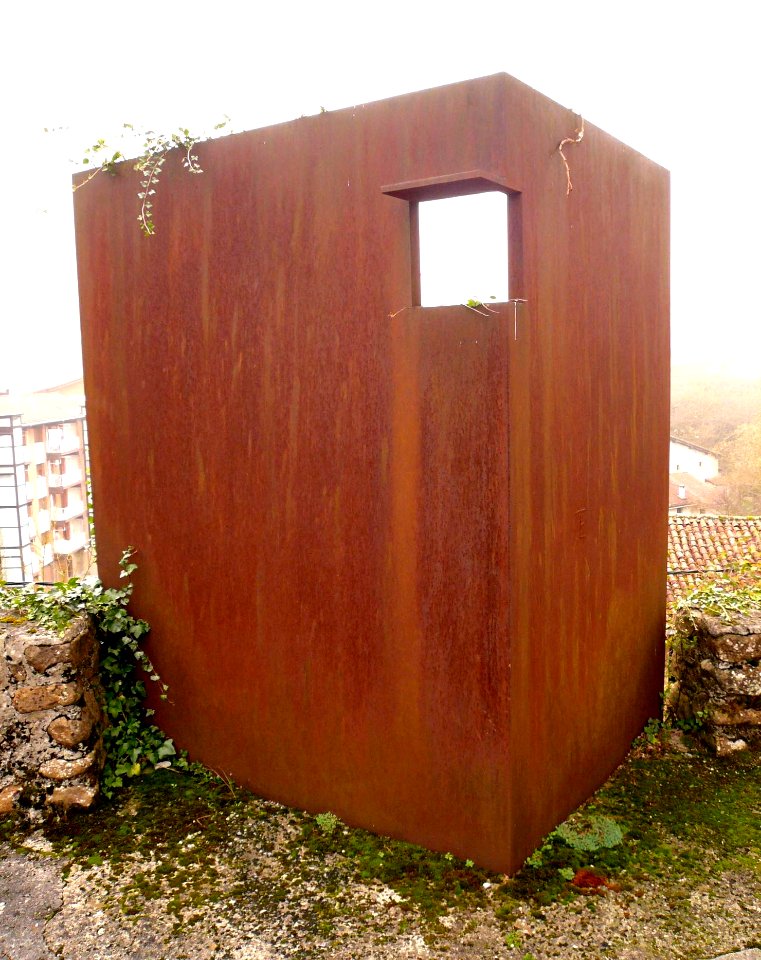 Ataun - Barrio de San Gregorio, esculturas 4