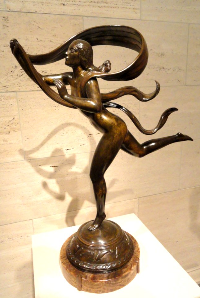 Atalanta by Paul Manship, 1921, bronze - National Gallery of Art, Washington - DSC09769