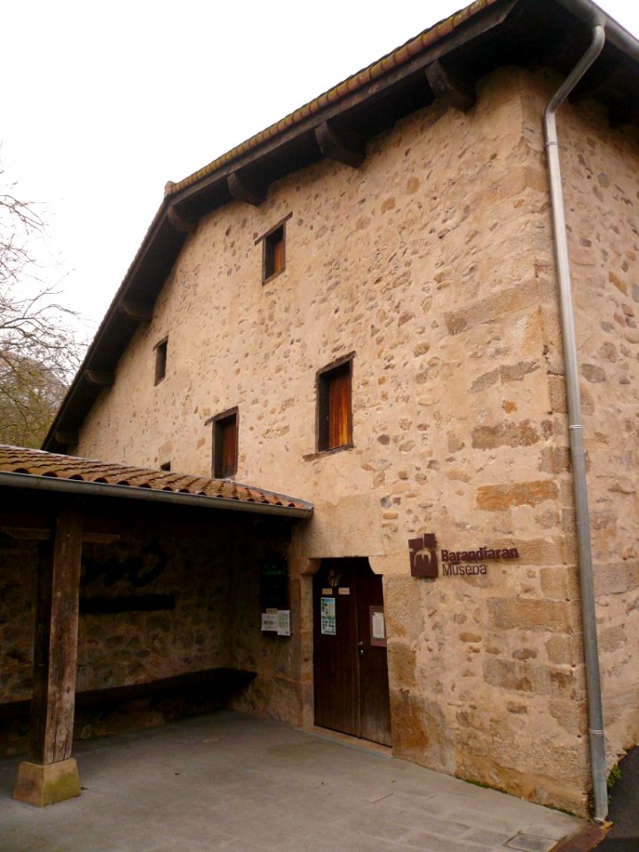 Ataun - Barrio de San Gregorio, Museo Barandiaran 02