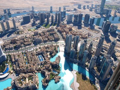 Dubai skyscraper big city photo