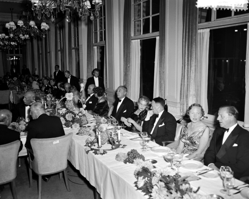 Assuradeuren Congres Den Haag , diner, Bestanddeelnr 906-7118