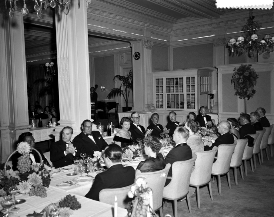 Assuradeuren Congres Den Haag , diner, Bestanddeelnr 906-7126