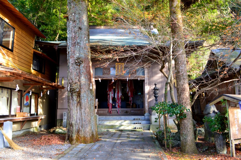 Asamine-jinja haiden