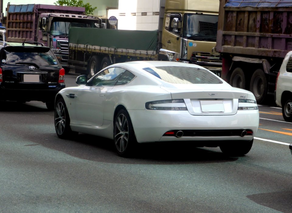Aston Martin DB9 rear
