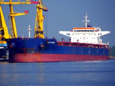 Asti Snug, IMO 9598567, Callsign ICPB, Afrikahaven, Port of Amsterdam, pic3