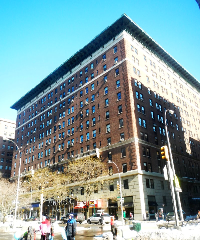 Astor Court Bldg Bwy W89 jeh