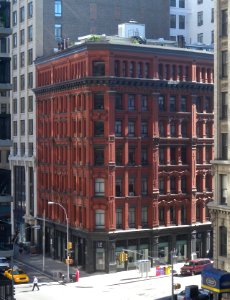 Astor Bwy red bldg high jeh
