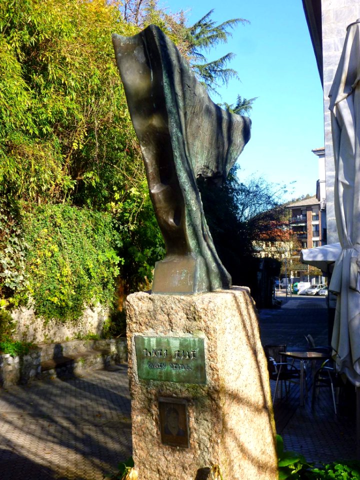 Astigarraga - Memorial de Tomás Alba Irazusta 2