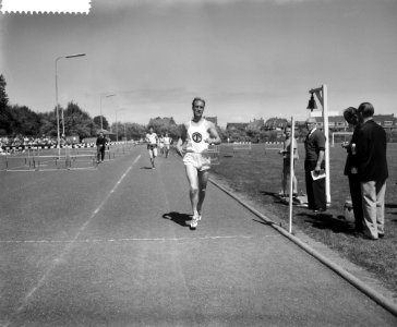 Atletiekwedstrijd Den Haag, Bestanddeelnr 911-3454