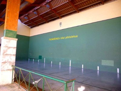 Astigarraga - Plaza Foru 01