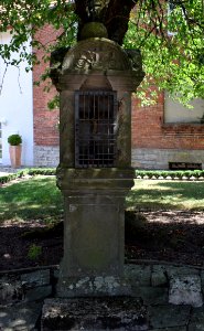 Atteln - Bildstock Unterm Tigge, Im Burggraben