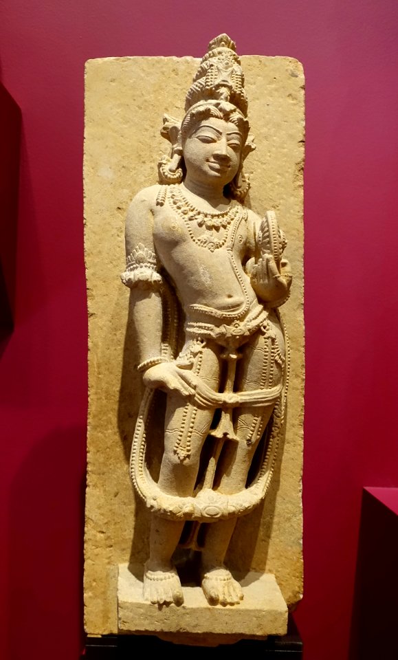 Attendant of Vishnu with discus (chakra), central India, c. 1000s AD, sandstone - Dallas Museum of Art - DSC05042