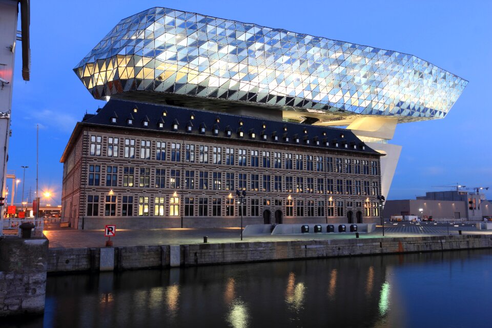 Building harbor havenhuis