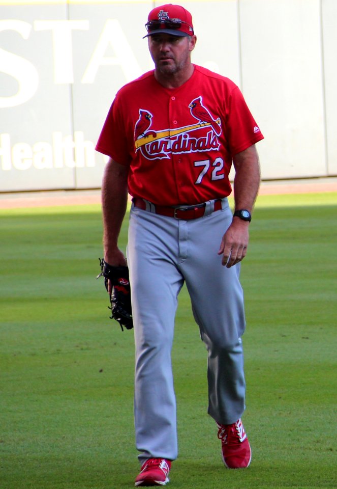 Atlanta Braves vs. St. Louis Cardinals, September 18, 2018 - Bryan Eversgerd and Carlos Martinez (cropped)