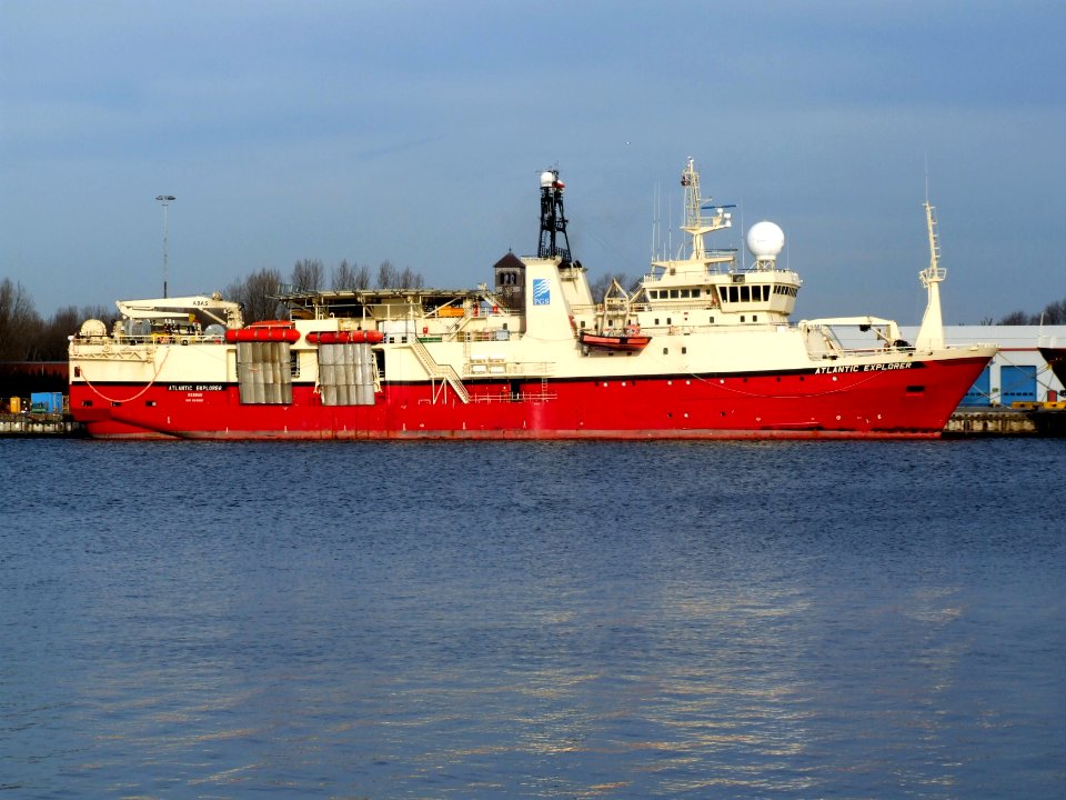 Atlantic Explorer at IJmuiden 01feb08 p3