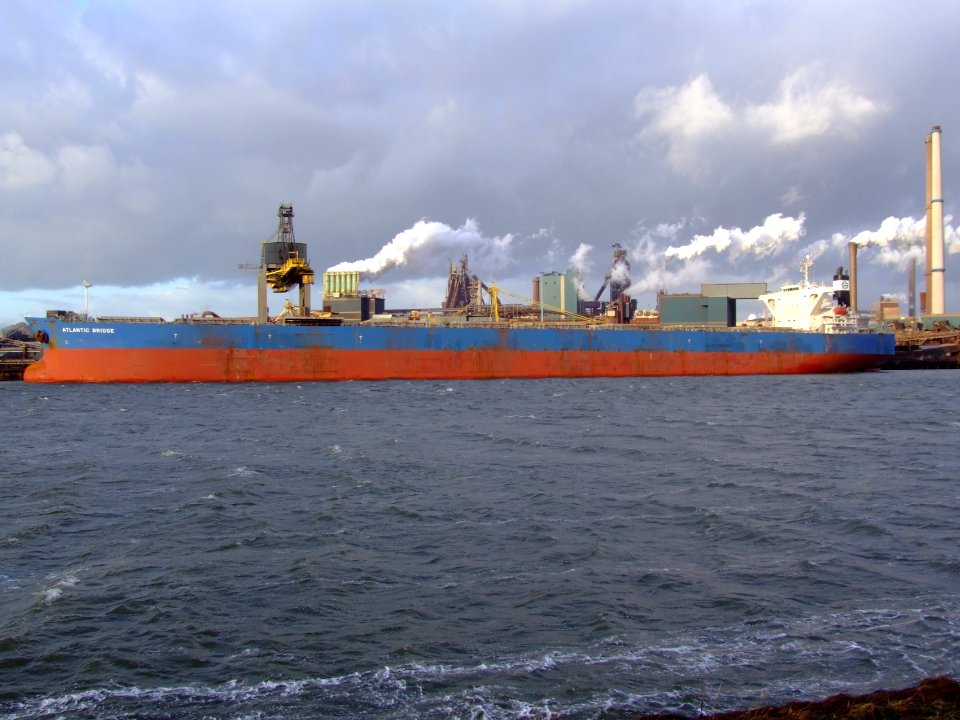 Atlantic Bridge - IMO 9303833 - Callsign H3WT - p1 at Port of Amsterdam, Holland 20-Jan-2007