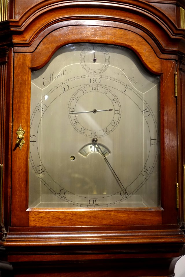 Astronomical regulator detail, by John Ellicott, London, 1765, used to observe the transit of Venus in Harvard Yard, 1769 - Putnam Gallery - Harvard University - DSC08008
