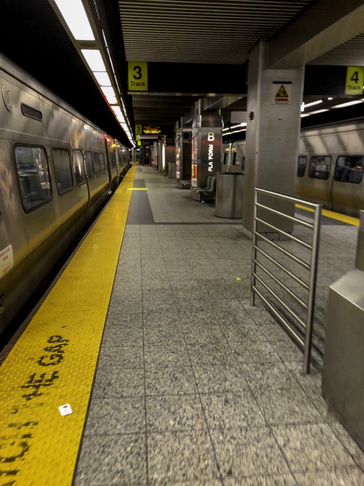 Atlantic Ave LIRR tracks 3 and 4