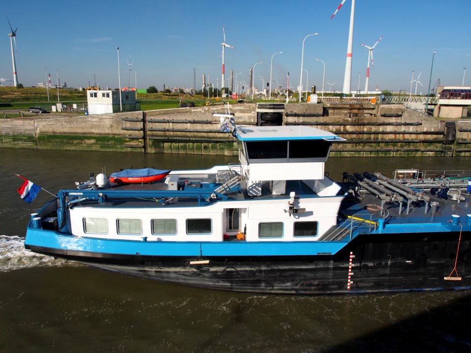 Aswintha (ship, 2009), ENI 02332474, Port of Antwerp pic6