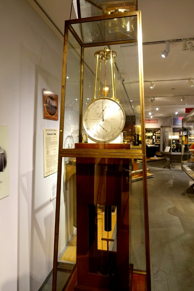Astronomical regulator No. 394 by William Bond and Sons, Boston, 1867 - Putnam Gallery - Harvard University - DSC08021