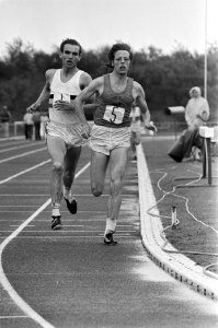 Atletiekinterland Nederland, Duitsland B, Belgie op Papendal Jos Hermens (rechts), Bestanddeelnr 927-3806