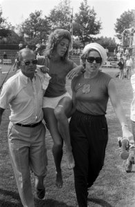 Atletiek Nederland, Roemenie, Frankrijk dames in Uden, J. van de Stelt, Bestanddeelnr 934-6572