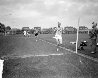 Atletiekwedstrijden Den Haag - Londen. Hardlopen, Bestanddeelnr 912-7713