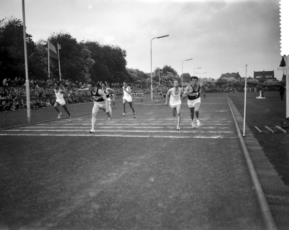 Atletiekwedstrijden Den Haag - Londen Finish Heren hardlopen, Bestanddeelnr 912-7716