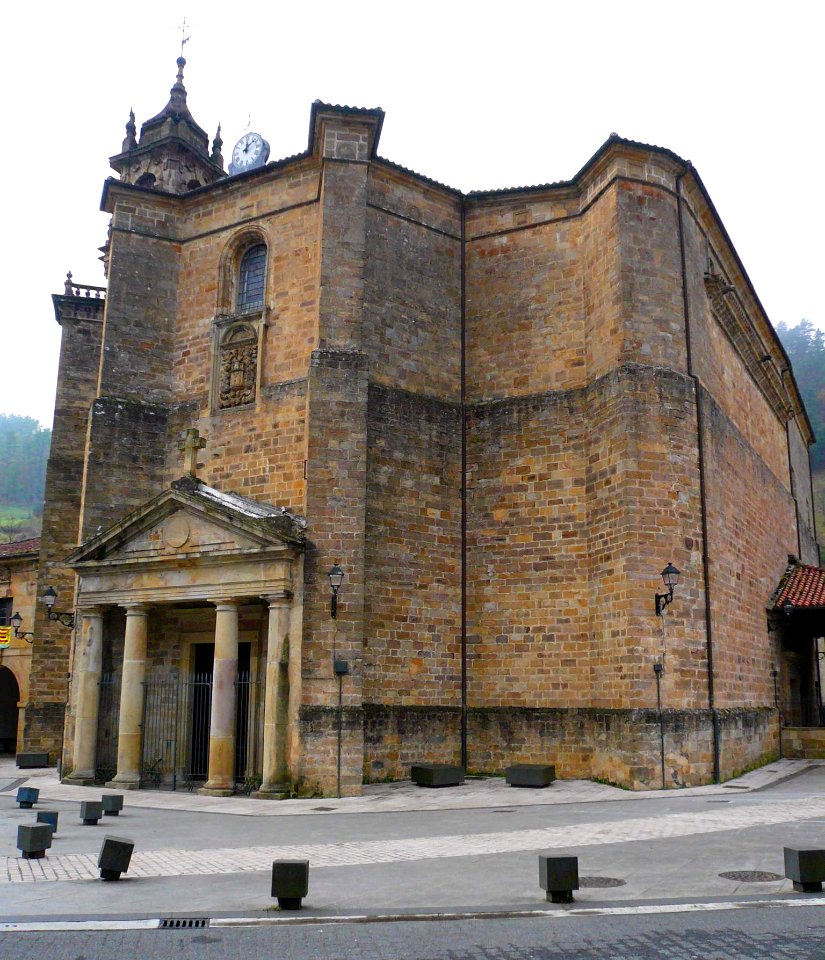 Ataun - Iglesia de San Martín, exterior 14