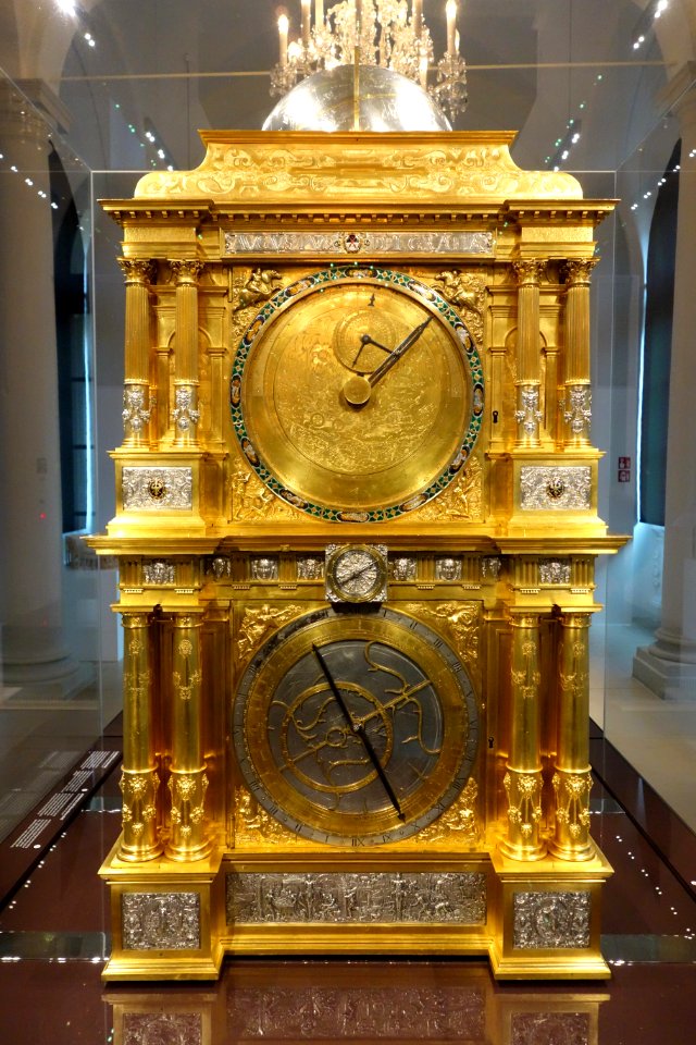 Astronomical clock (Mars-Astrolabe side), Eberhard Baldewein et al, Marburg-Kassel, 1563-1568 - Mathematisch-Physikalischer Salon, Dresden - DSC08061