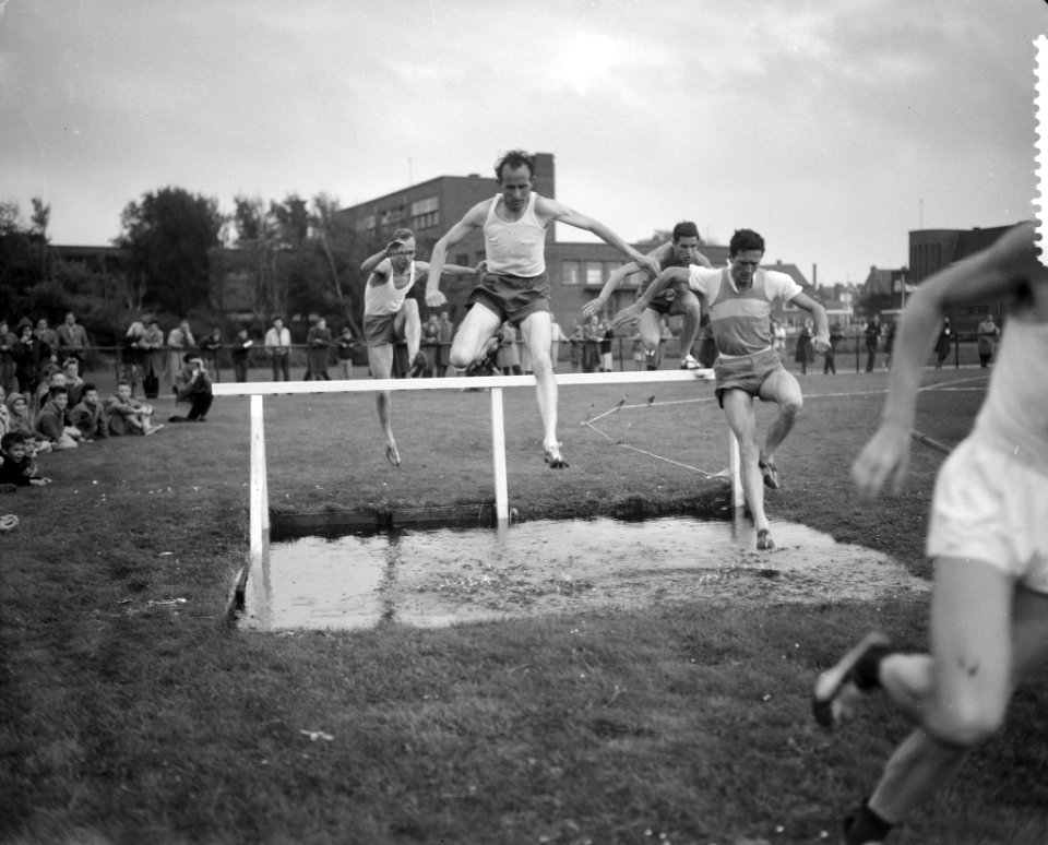 Atletiekwedstrijden Den Haag - Londen 3000 meter Steeple Chase, Bestanddeelnr 912-7719