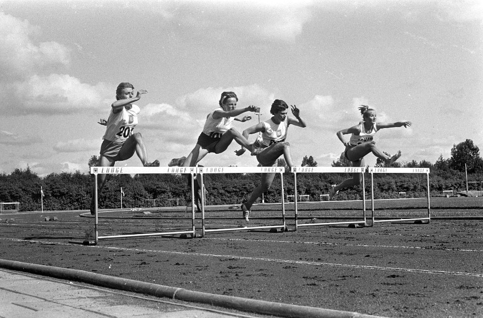 Atletiek Nederland tegen Roemenie te Groningen. 80m horden dames Mieke Sterk (ee, Bestanddeelnr 920-6141