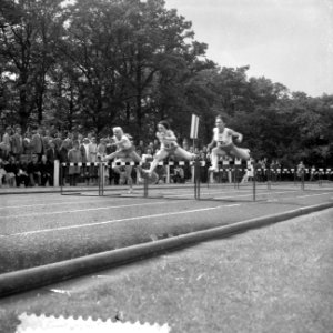 Atletiek Nederland tegen Polen dames, Kryzanski en L Hinten, Bestanddeelnr 916-7523