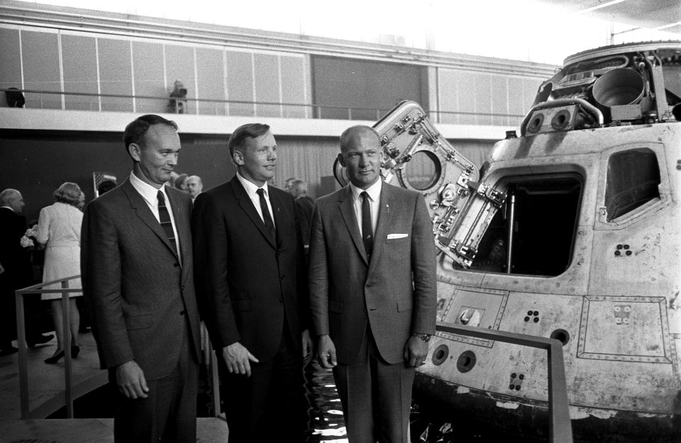 Astronauten openen tentoonstelling Maanvaart 69 in Amsterdam. Collins, Armstr, Bestanddeelnr 922-8571