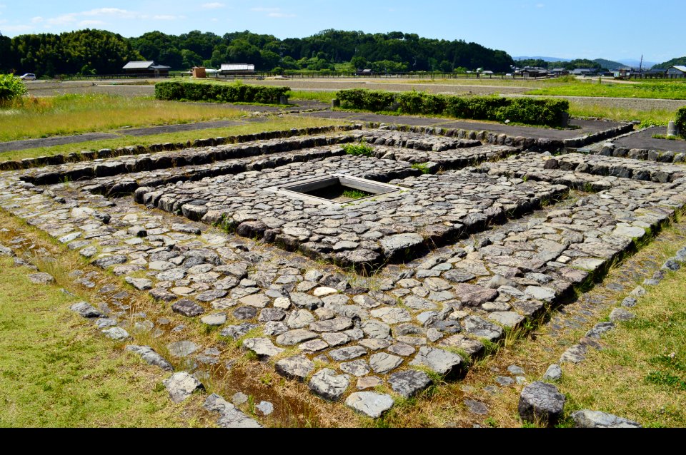 Asuka Palace Ruins, ido-3