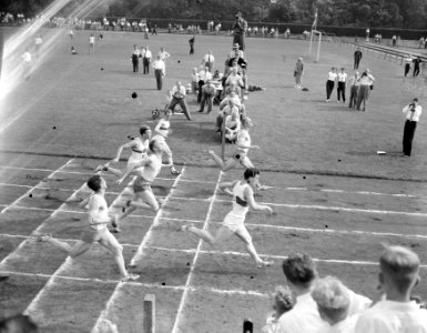 Atletiek Nederland tegen Duitsland, finish 100 m heren, Bestanddeelnr 907-2891