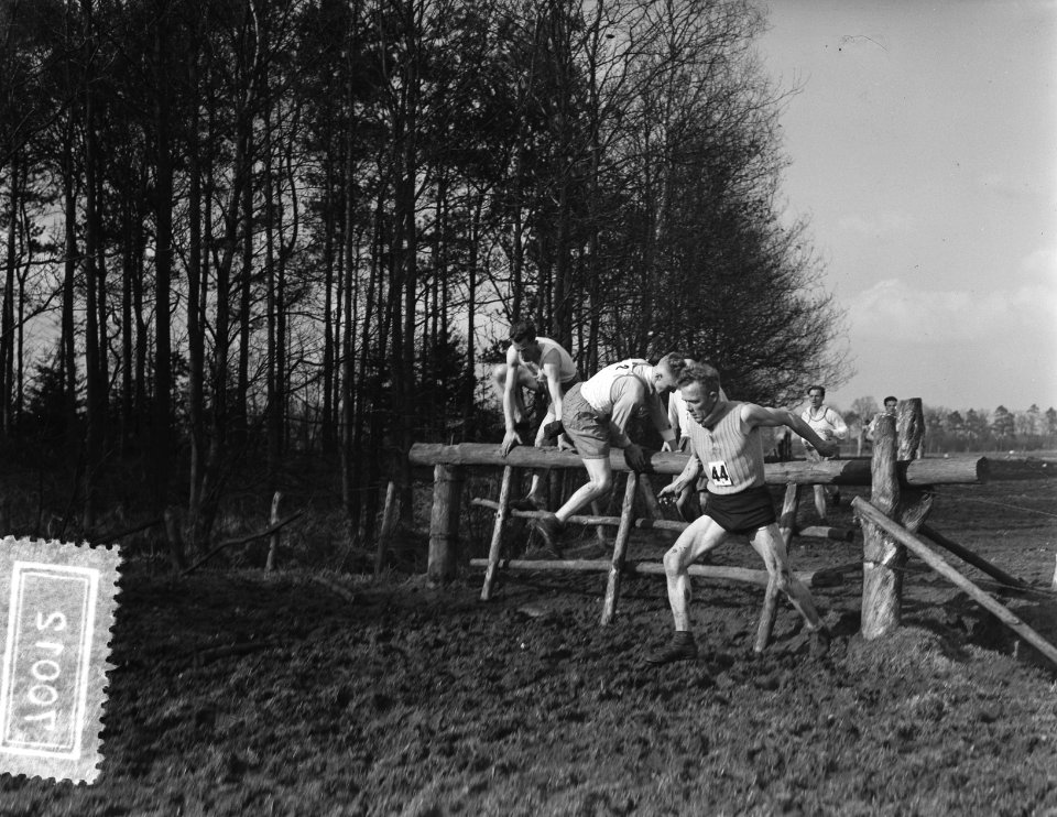 Atletiek veldloop Breda, tweede J. Adriaansen, Bestanddeelnr 907-0012