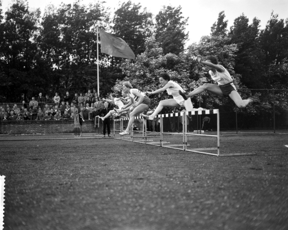 Atletiekwedstrijden Den Haag - Londen Dames hordenloop, Bestanddeelnr 912-7712