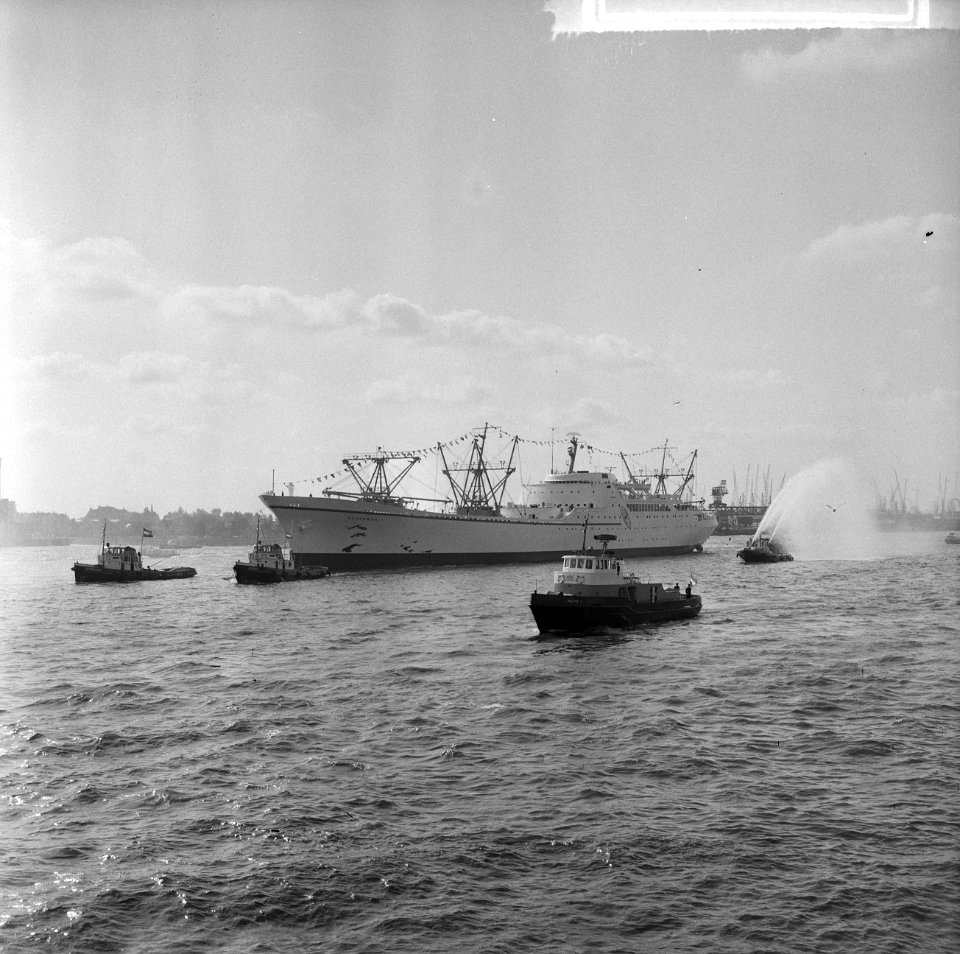 Atoom koopvaardijschip Savannah in Rotterdam, de Savannah bij Hoek van Holla, Bestanddeelnr 916-9501
