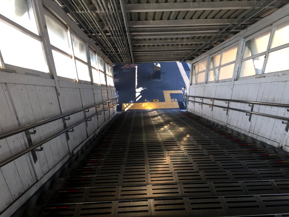 Azuchi station stairs