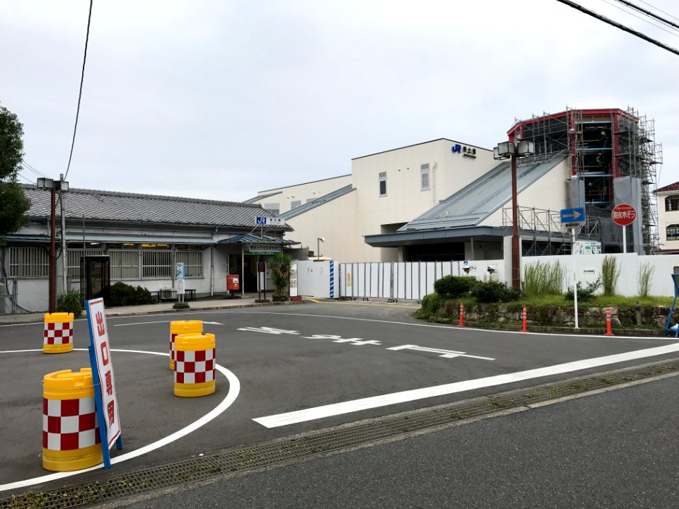 Azuchi station buildings 20170927 02