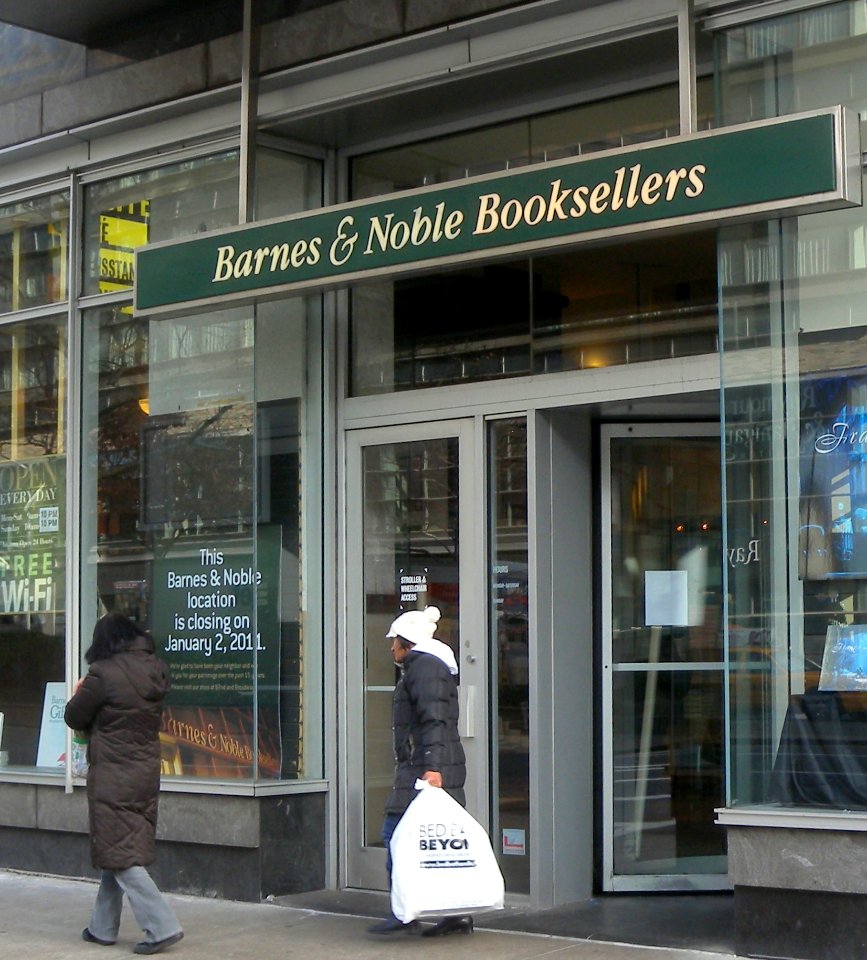 B&N Closing notice 66 Bwy jeh