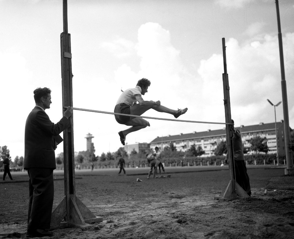 Atletiek te Rotterdam. Blankers Koen hoogspringen, Bestanddeelnr 907-9628
