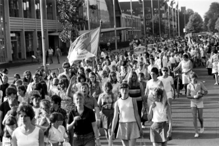 Avondvierdaagse start bij RAI, Amsterdam, Bestanddeelnr 923-5849