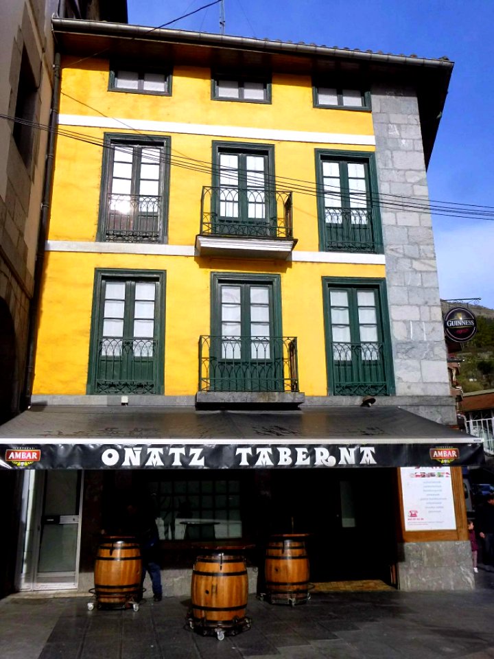Azpeitia - Taberna en la Plaza Mayor