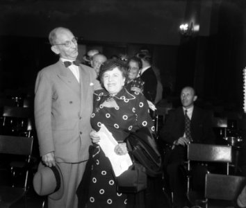 AVRO-opname Toen Flora floreerde . Henriette Davids Buzian, Bestanddeelnr 905-2563